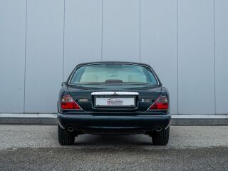 Jaguar XJ Daimler Long 4.0 V8 209kW