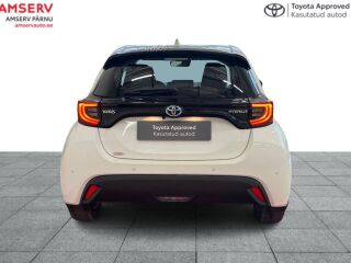 Toyota Yaris Active Plus Hybrid 1.5 68кВ
