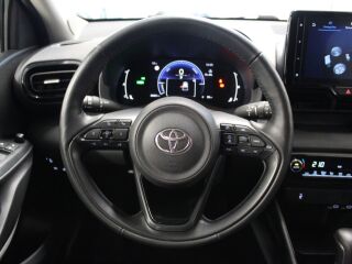 Toyota Yaris Active Plus Hybrid 1.5 68кВ