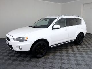 Mitsubishi Outlander Luxury Facelift ATM 2.2 Di-D 115kW