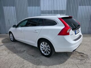 Volvo V60 Summum Ice White 2.0 D4 133kW