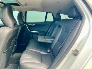 Volvo V60 Cross Country AWD Summum Polar+ 2.4 D4 140kW