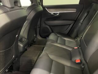 Volvo V90 Cross Country AWD Momentum 2.0 B4 KERS Mild Hybrid 145kW