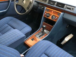 Mercedes-Benz E 200 2.0 87kW