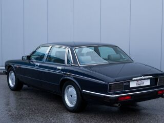 Jaguar XJ Daimler 4.0 166kW