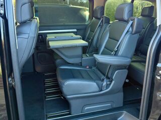 Peugeot Traveller L3 VIP 2.0 BlueHDi 180 AT8 130kW
