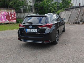 Toyota Auris 1.8 73kW