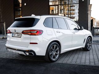 BMW X5 xDrive30d M-SPORT Individual pakett 3.0 195kW