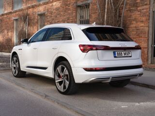 Audi e-tron 158кВ