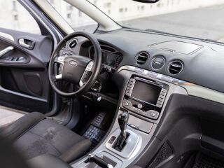 Ford S-MAX Elegance Edition 2.0 103kW