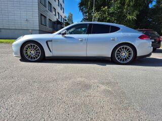 Porsche Panamera 3.0 v6 306кВ