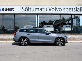 Volvo V60 Cross Country AWD INSCRIPTION INTELLI SAFE PRO 2.0 B4 mild hybrid 145кВ