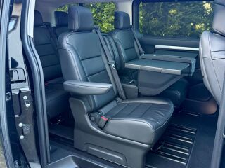 Peugeot Traveller L3 VIP 2.0 BlueHDi 180 AT8 130kW