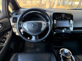 Nissan LEAF Tekna 30KWH 80кВ