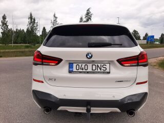 BMW X1 M-Pakett xDrive 2.0 140кВ