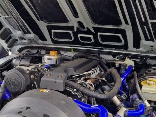 Land Rover Defender 2.4 90kW