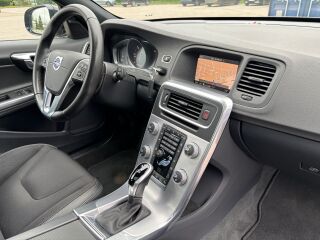 Volvo V60 Cross Country AWD SUMMUM 2.4 R5 140кВ