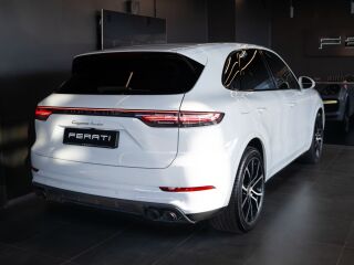 Porsche Cayenne Turbo 4.0 404kW