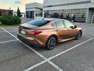 Toyota Camry Executive 2.5 137kW