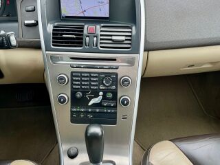 Volvo XC60 AWD Summum 2.4 D5 136кВ