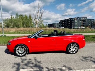 Audi S4 Cabriolet V8 RED 4.2 253kW