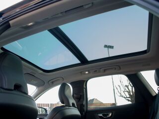 Volvo XC60 AWD DARK Long Range T8 Plus Intelli Safe PRO  2.0 T8 Recharge PHEV Long Range MY2023 335kW