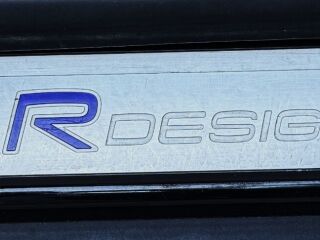 Volvo XC60 R-DESIGN FFD 140kW