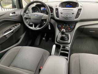 Ford Grand C-Max Titanium 1.0 74kW