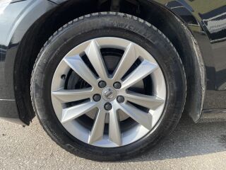 Volvo V60 MOMOENTUM BUSINESS INTELLI SAFE GEARTRONIC 2.0 R4 KERS MILD HYBRID B4 197 145kW