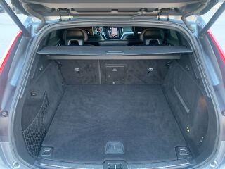 Volvo XC60 AWD R-design 2.0 140kW