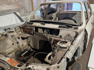 BMW 325 ix 2.5 V6 125kW