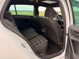Volkswagen Golf GTD 2.0 TDI 135kW
