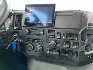 Volvo FM X 500 8x4*4 375kW