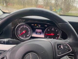 Mercedes-Benz E 220 2.0 143kW