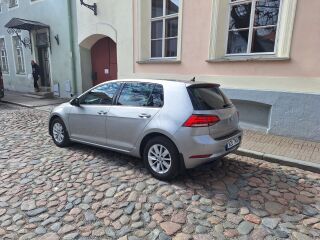 Volkswagen Golf 1.0 81kW