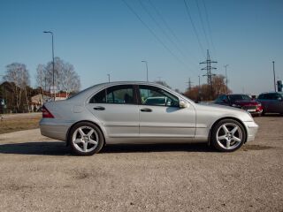 Mercedes-Benz C 180 2.0 95кВ