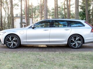Volvo V90 AWD T8 R-Design DARK Long Range 2.0 T8 AWD Recharge 335kW