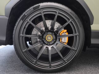 Lamborghini Urus 4.0 588кВ