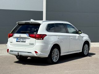 Mitsubishi Outlander Facelift Luxury 4WD PHEV 2.4 165kW