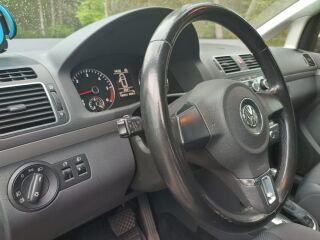 Volkswagen Touran 1.6 77кВ