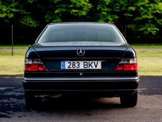 Mercedes-Benz 300 3.0 132kW