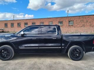 Ram 1500 Limited Crew Cab 5.7 V8 Hemi 395hp