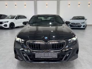 BMW 520 M-Sportpaket Pro/ ICONIC Glow 2.0 140kW