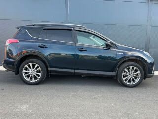Toyota RAV4 Luxury Plus 2.5 114kW