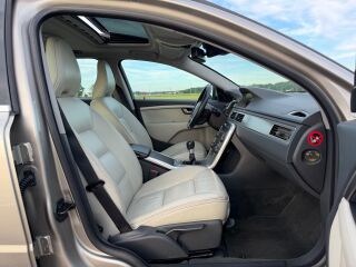 Volvo XC70 Summum 2.0 R5 D3 120кВ