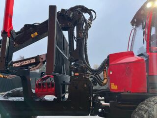 Komatsu 895 8x8 210kW