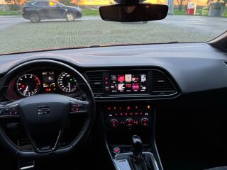 SEAT Leon ST Cupra 300 4Drive 2.0 221кВ