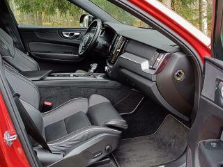 Volvo XC60 R-Design 2.0 D4 120кВ