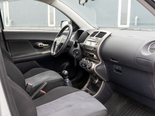 Toyota Urban Cruiser 1.3 74кВ