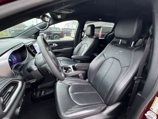 Chrysler Pacifica Hybrid S Appearance Package 3.6 V6 Pentastar